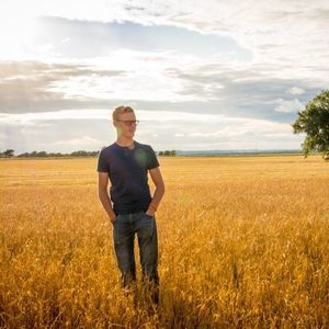 Meet your Posher, Adam